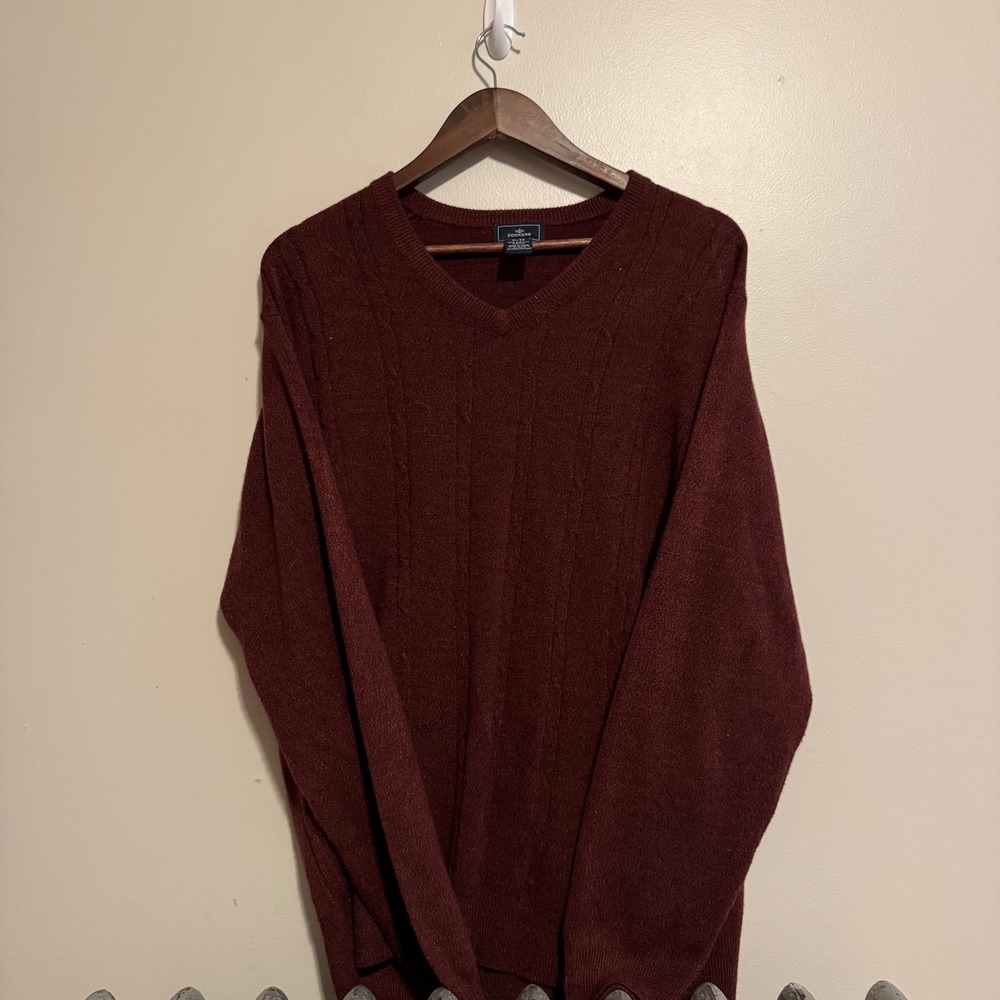 Men's Burgundy Cable Knit V Neck Sweater XL Cottagecore Basics Layers Capsule